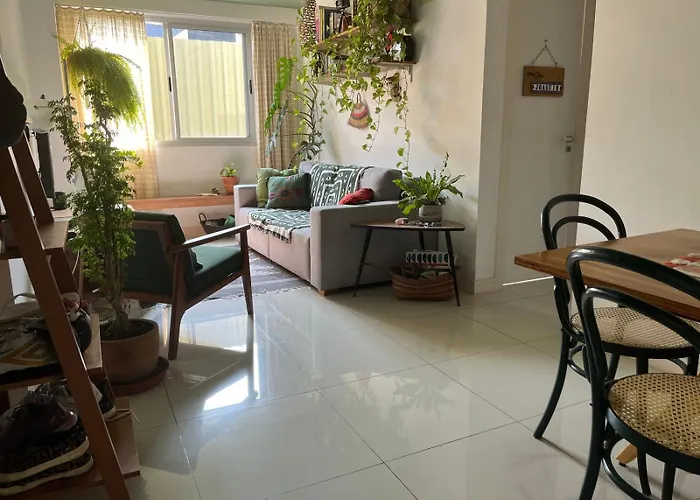 Bonito E Bem Equipado Na Barra Da Tijuca